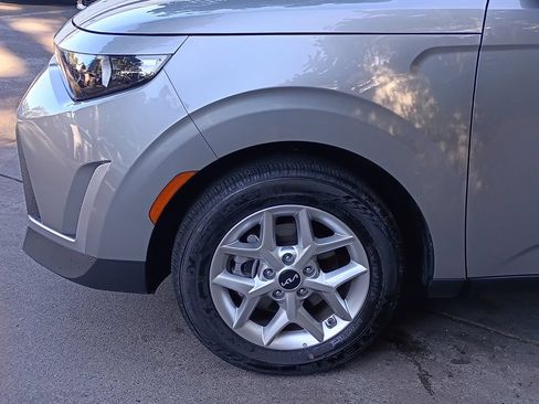 Used 2025 Kia Soul S FWD image 8
