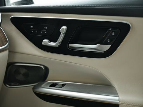 Used 2023 Mercedes-Benz GLC 300 4MATIC image 40