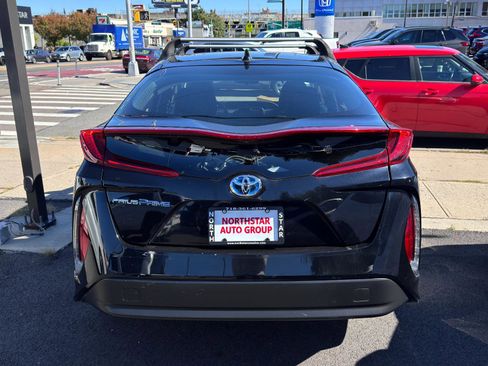 Used 2021 Toyota Prius Prime LE image 5