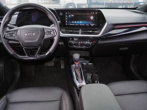 Certified 2024 Chevrolet Trax RS FWD image 10