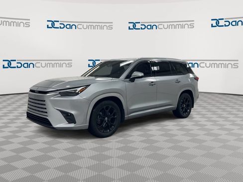 Used 2024 Lexus TX 350 AWD w/ Accessory Package (K3) image 4