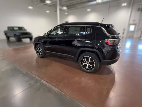 New 2026 Jeep Compass Limited image 7