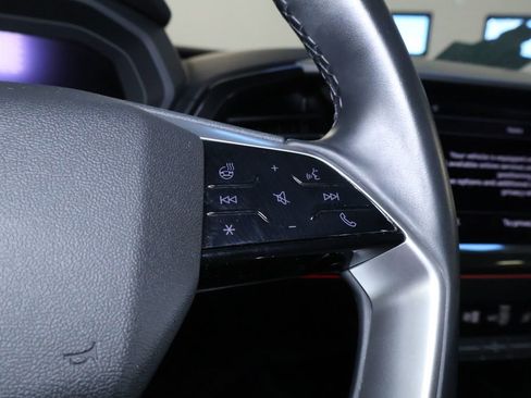 Used 2022 Audi Q4 e-tron Premium Plus w/ Premium Plus image 22