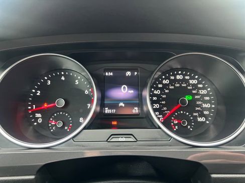 Used 2020 Volkswagen Tiguan SE R-Line image 23