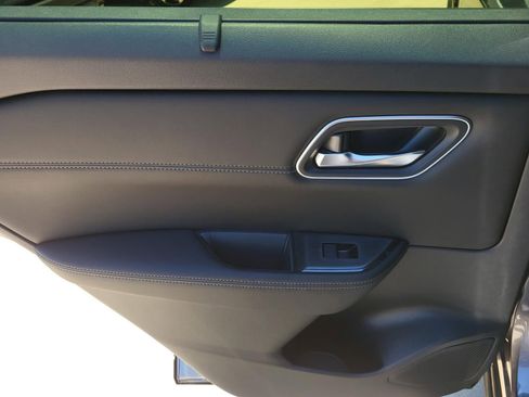New 2026 Nissan Rogue Platinum AWD/4WD image 15