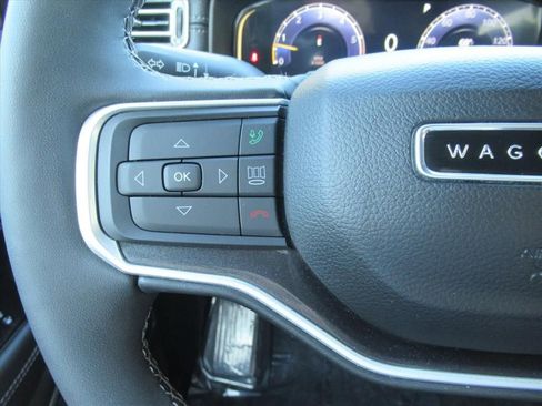 Certified 2024 Jeep Wagoneer 4WD image 23