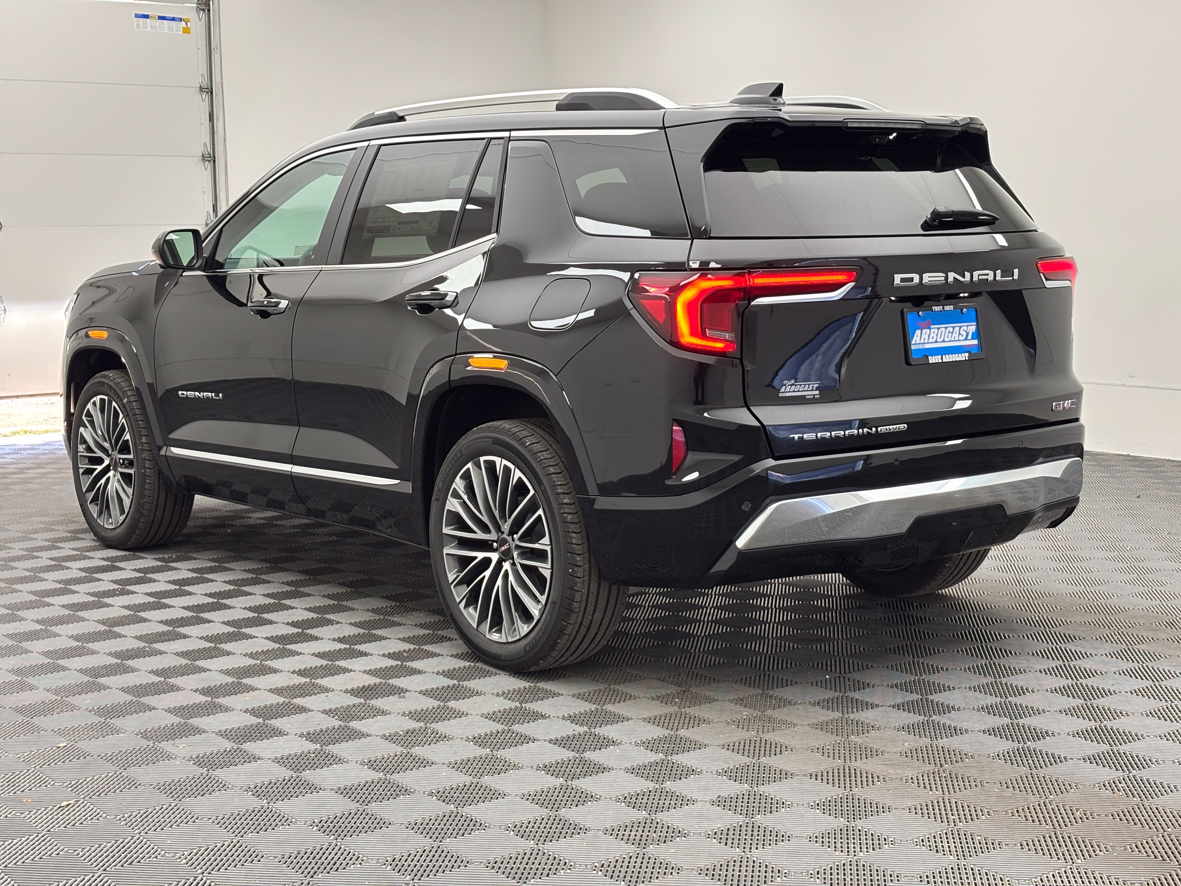 New 2027 GMC Terrain Denali w/ LPO, Floor Liner Package AWD/4WD image 14
