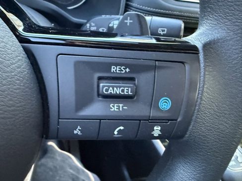 Used 2023 Nissan Rogue SV image 20