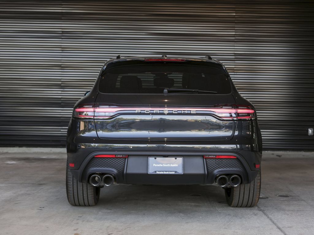 Certified 2026 Porsche Macan AWD/4WD image 6