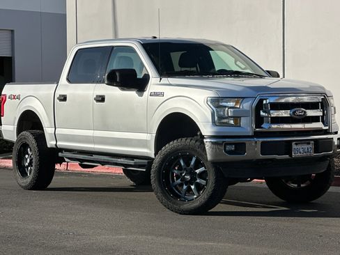 Used 2016 Ford F150 XLT image 2