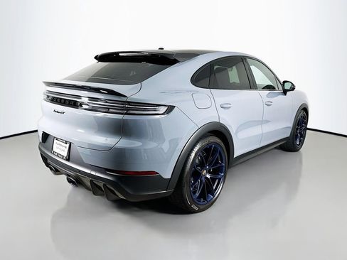 Used 2024 Porsche Cayenne Turbo GT image 9