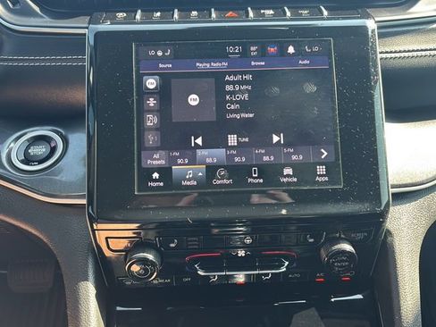 Used 2023 Jeep Grand Cherokee Altitude AWD/4WD image 23