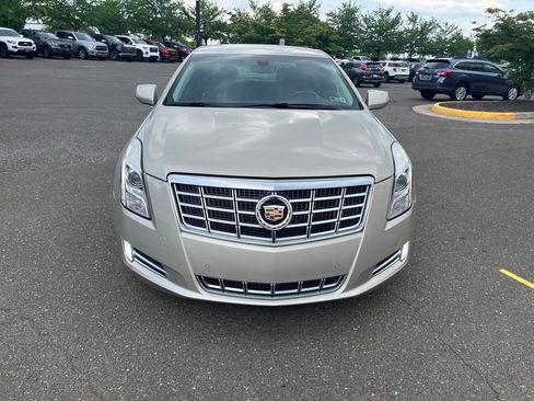 Used 2013 Cadillac XTS Luxury AWD/4WD image 2
