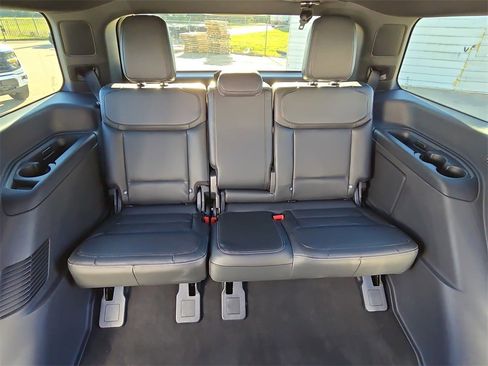 New 2025 Ford Expedition Platinum w/ Stealth Performance Package image 12