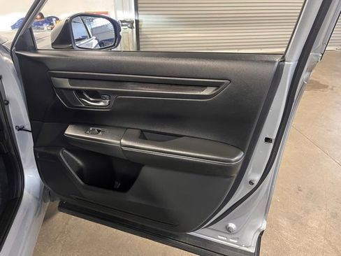 Used 2025 Honda CR-V EX image 12