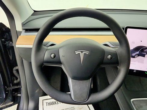 Used 2023 Tesla Model Y AWD image 12