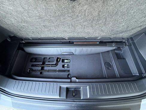 Used 2025 Toyota Highlander XSE image 42