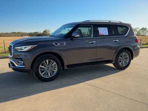 Used 2024 INFINITI QX80 Luxe image 4
