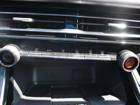 New 2027 Chevrolet Traverse Z71 w/ Enhanced Driving Package AWD/4WD image 50