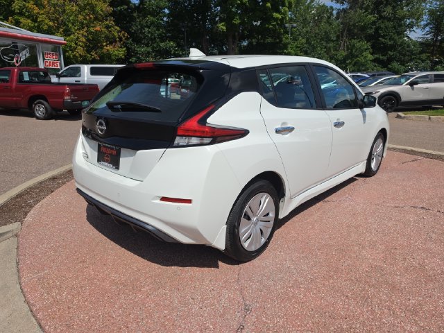 Used 2024 Nissan Leaf S FWD image 5