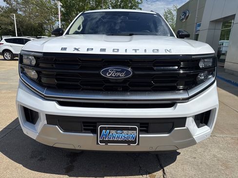 Used 2025 Ford Expedition Max Platinum AWD/4WD image 37