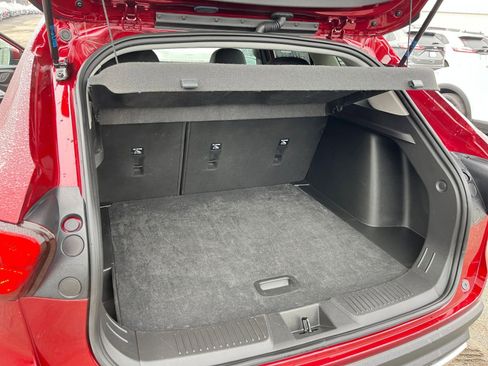 Used 2025 Chevrolet Trax LT image 29