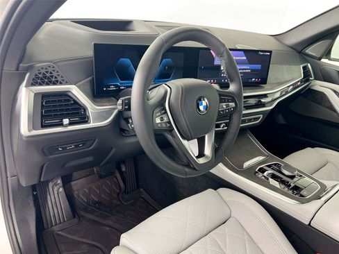 Used 2026 BMW X5 xDrive40i AWD/4WD image 10