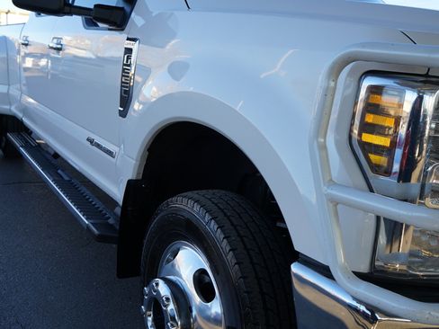 Used 2019 Ford F350 Lariat w/ Lariat Ultimate Package image 15