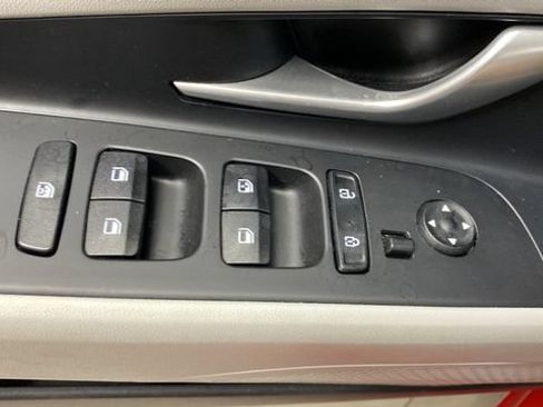 Used 2023 Hyundai Elantra Limited w/ Cargo Package FWD image 22