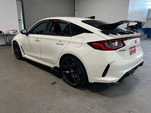 Used 2023 Honda Civic Type R image 5