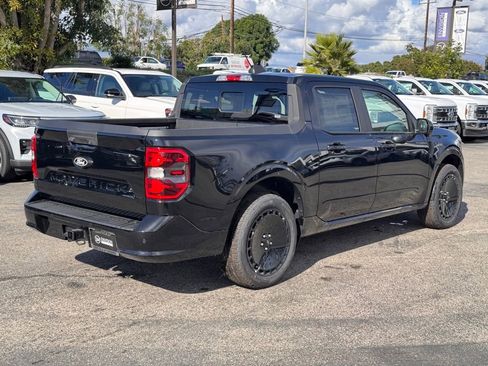 New 2025 Ford Maverick Lobo image 12