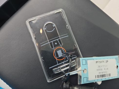 Used 2023 Tesla Model 3 Standard Range image 30