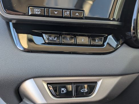 New 2026 Lexus RX 450h AWD image 22