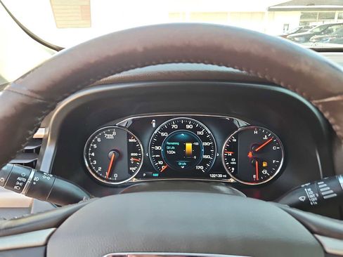 Used 2019 GMC Acadia Denali w/ Technology Package FWD image 22