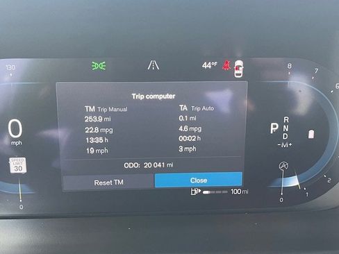 Used 2025 Volvo S60 B5 Core image 17