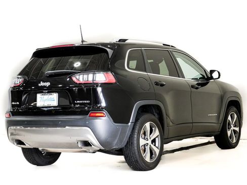 Used 2021 Jeep Cherokee Limited image 7