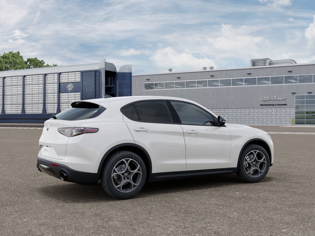 New 2026 Alfa Romeo Stelvio Sprint AWD/4WD image 4