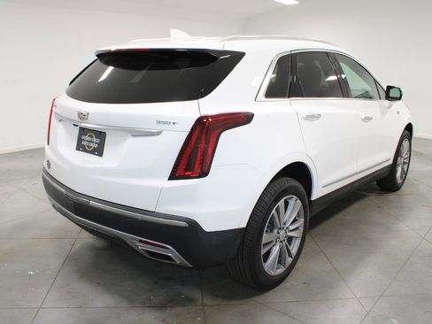 Used 2024 Cadillac XT5 Premium Luxury FWD image 9