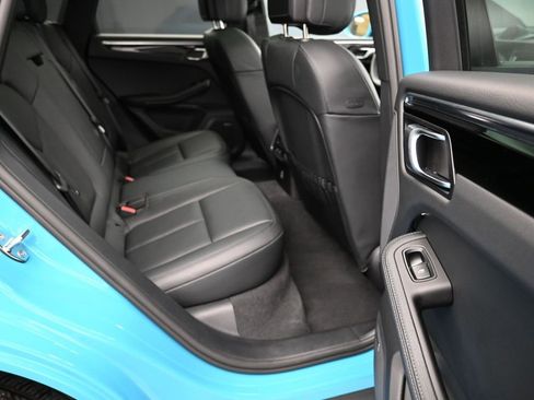 Used 2023 Porsche Macan image 23