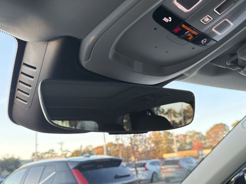 Certified 2025 Volvo XC90 B5 Plus image 27