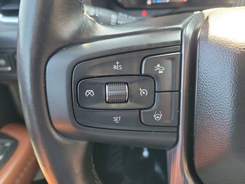 Used 2023 GMC Yukon Denali Ultimate AWD/4WD image 5