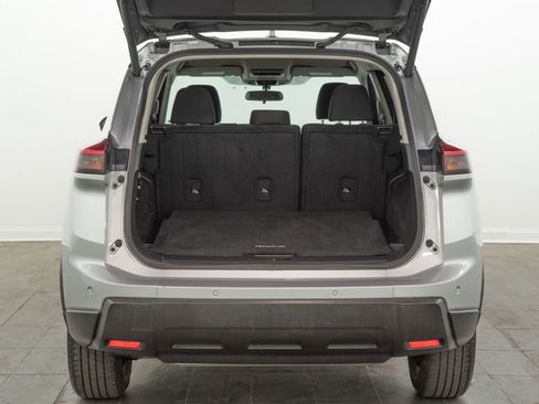 Used 2025 Nissan Rogue SV AWD/4WD image 12