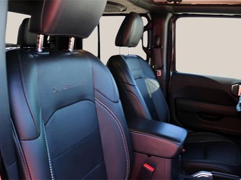 Used 2022 Jeep Gladiator Overland w/ Popular Equipment Package image 16