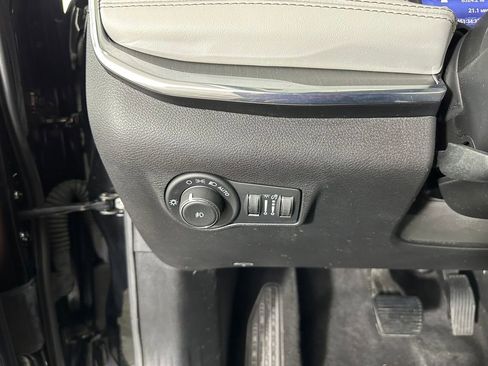 Used 2022 Jeep Compass Limited AWD/4WD image 15