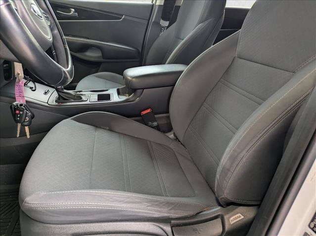 Used 2016 Kia Sorento FWD image 12