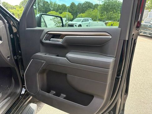 Used 2024 Chevrolet Silverado 1500 LT AWD/4WD image 23