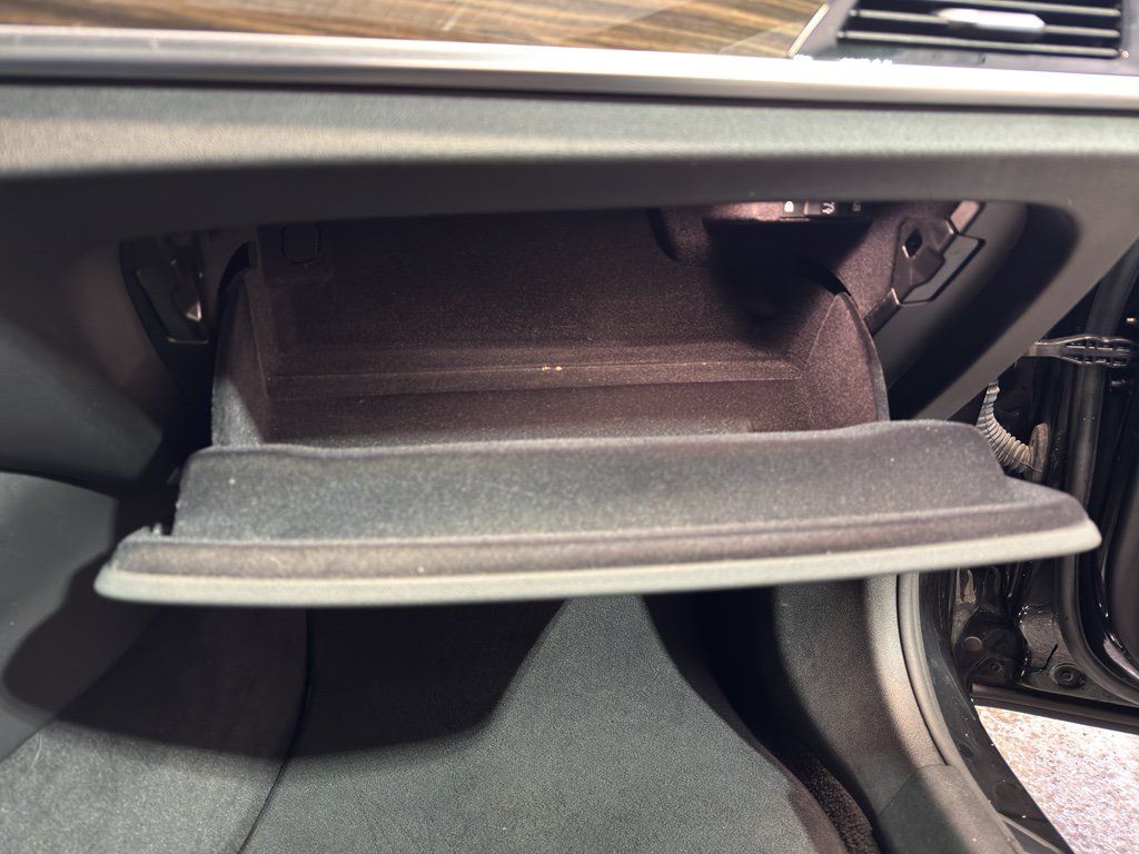 Used 2019 BMW 530i xDrive w/ Convenience Package AWD/4WD image 21