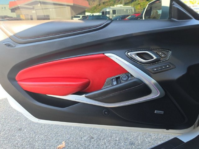 Used 2016 Chevrolet Camaro SS RWD image 18
