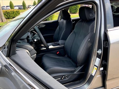 Used 2025 Acura TLX w/ Technology Package image 8