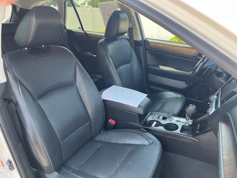Used 2016 Subaru Outback 2.5i Limited AWD/4WD image 19